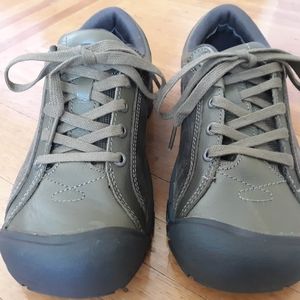 Keen Brighs Women's 7 Burnt Olive NIB